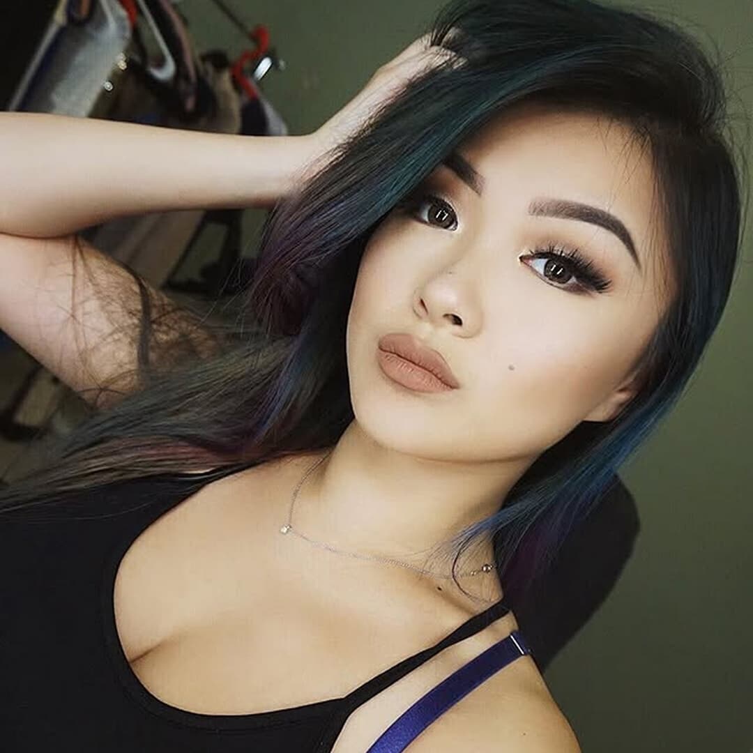 Click to view full size Vicki Li Part 1