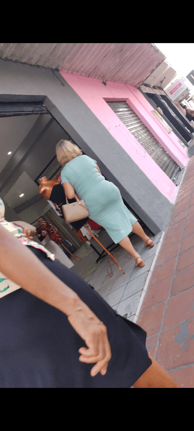 Crente do bundão cheio de celulite