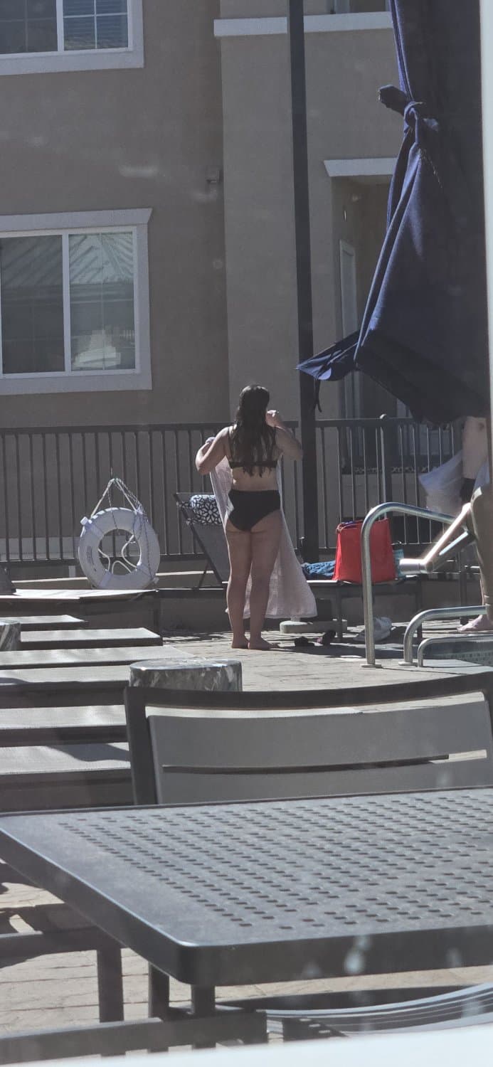 Public masturbation in the hot tub, gotta love this neighbor