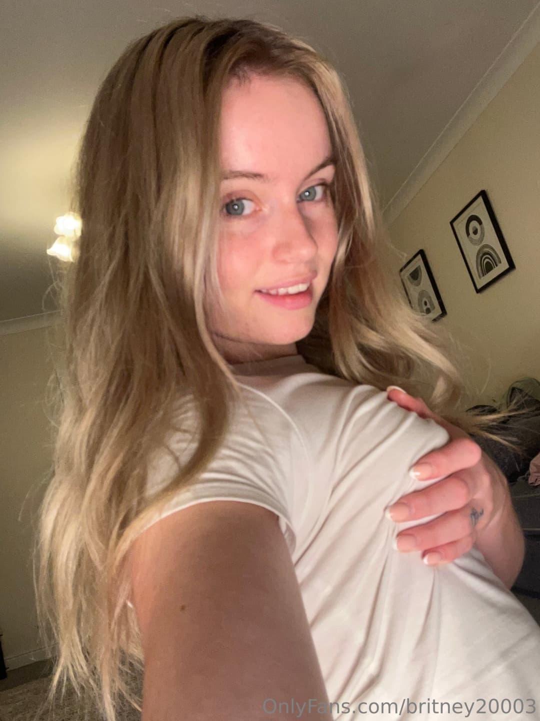 Click to view full size Le encantan las pantimedias ?