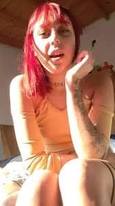 Hermosa pendeja pornoputa Argentina. Se abre el culo y se masturba.