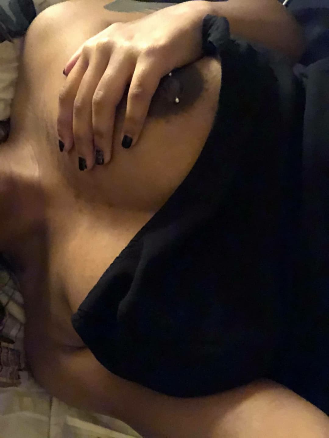 broun girl shoe her sexy curvy body sexy mall