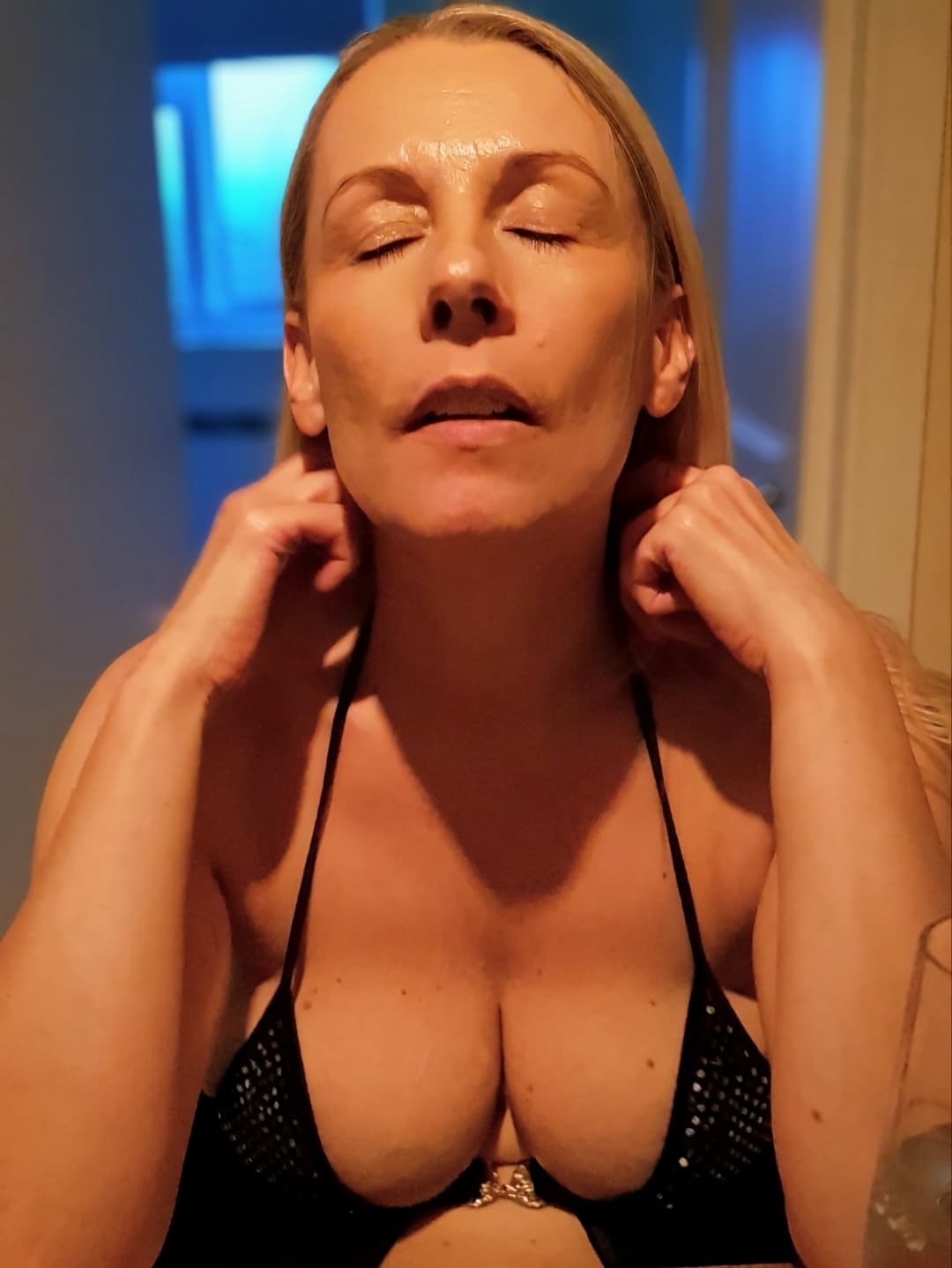 Mature UK Drunk Slut With Big Saggy Tits