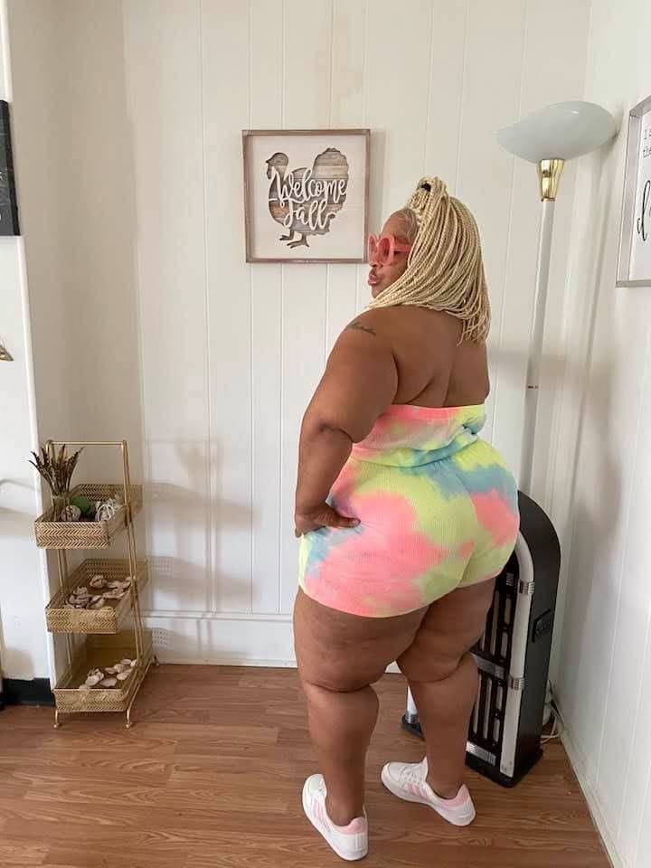JUICY THICK BIG ASSES LATINA EBONY BBW SSBBW