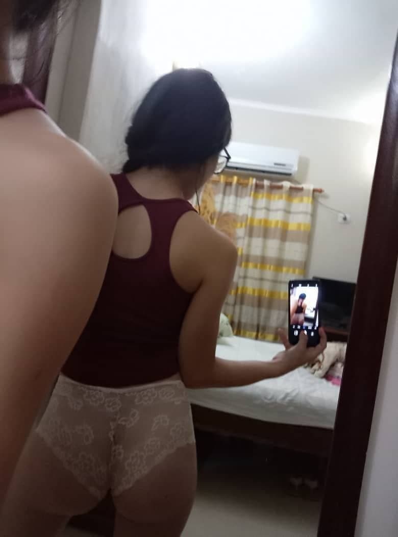 Alba María colegiala quemada