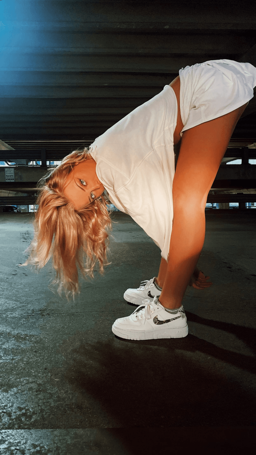 The perfect girl. hometown hottie with some hot ass nudes