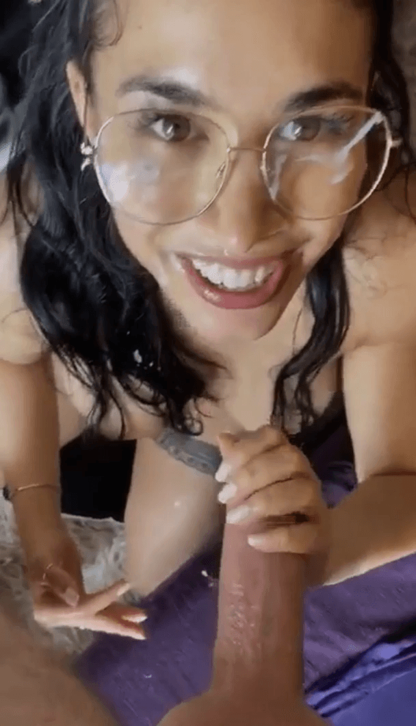 Curvy Latina Slut Gets Huge Facial For 100$