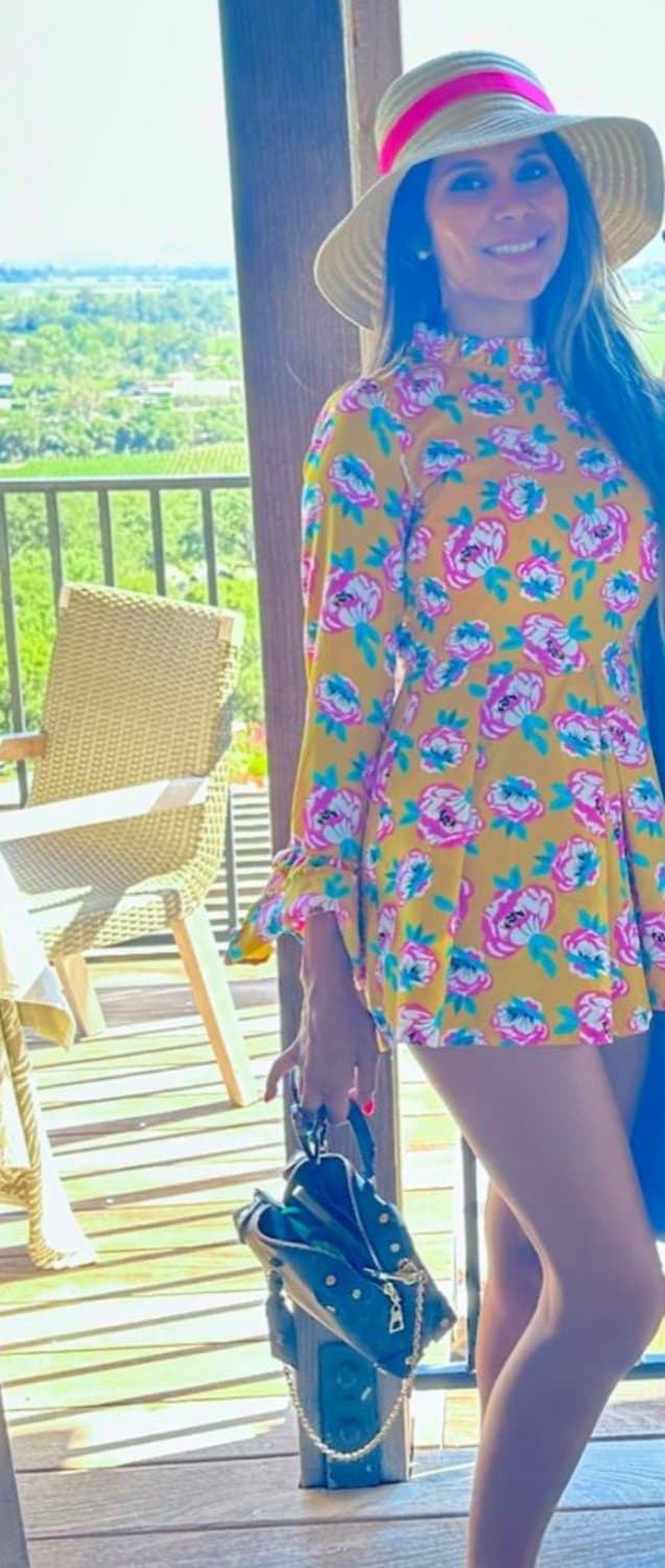 Click to view full size Sexy divorced Indian cheating wife milf takes her first bbc