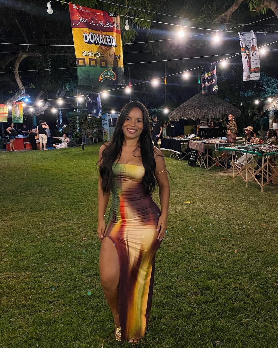 Eliane Queiroz preta e aínda é cavala gigante