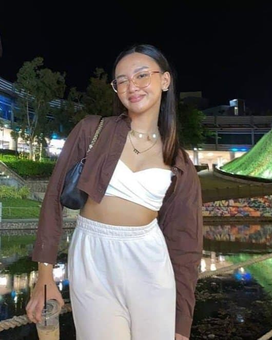 Click to view full size Hot Asian Pinay Couple