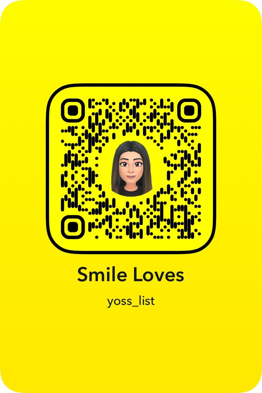 Horny Latina Mom shakes ass