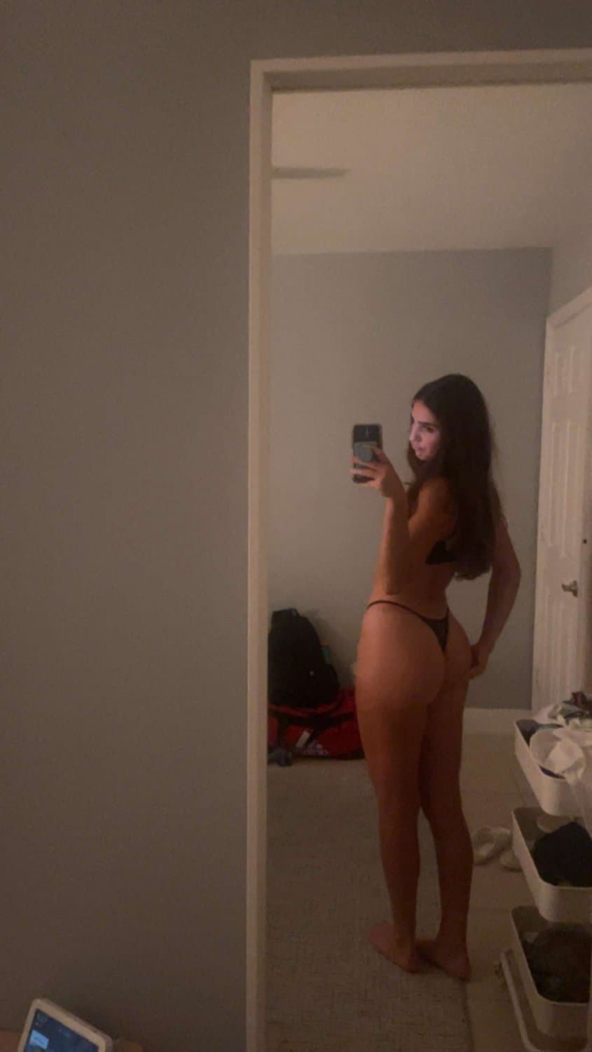 Dm me I’m on mega or here let’s play I’ve been edging and doing ❄️ https://mega.nz/C!KTwW3ZzR