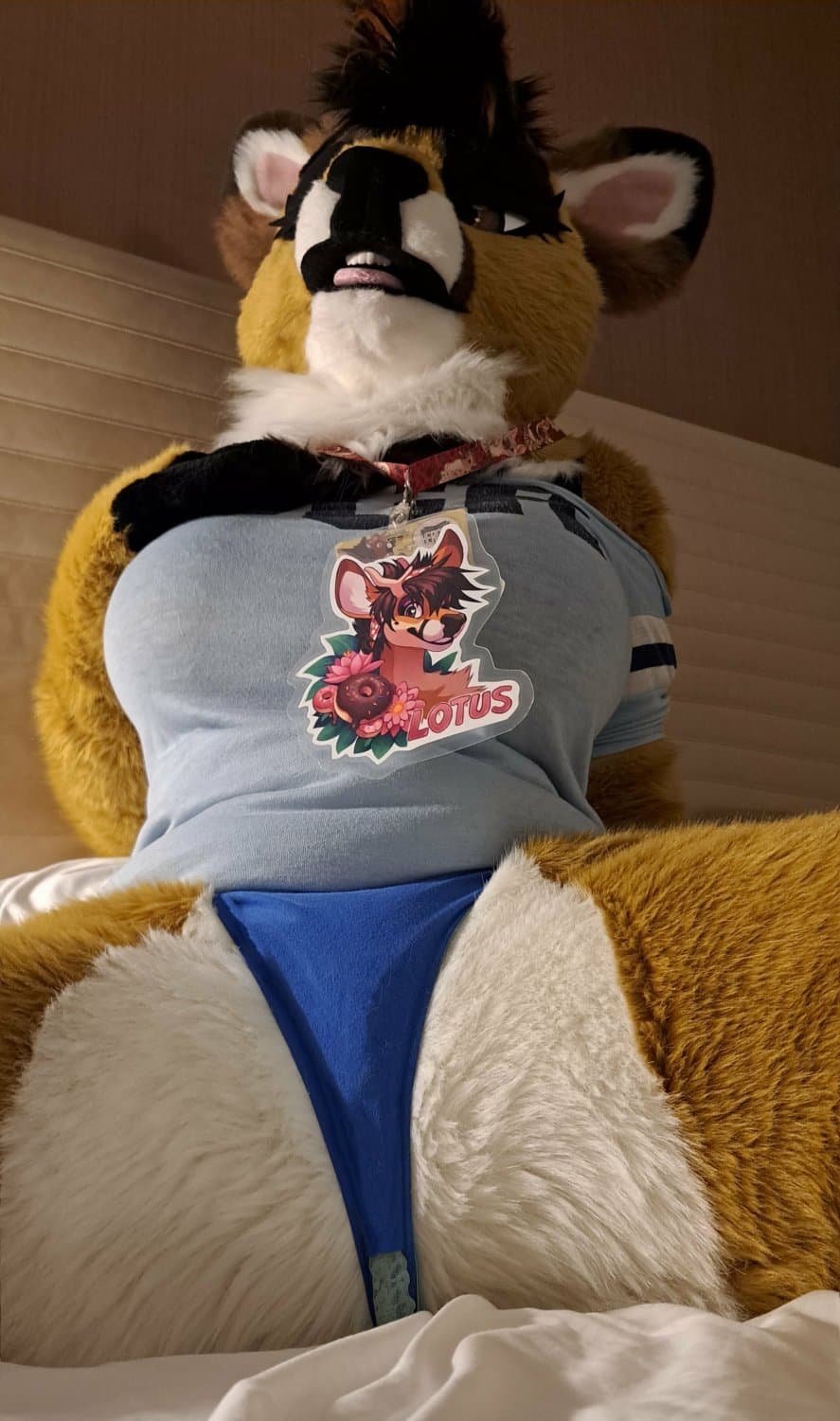 [FURRY/GAS] ?? deer fursuiter teasing and having gas (ļôťûșľâfâŵń/jǎčķâļșťŷļê)