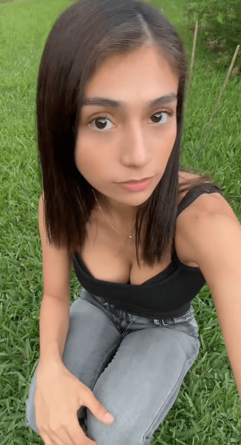 Sexy Brown Teen Justine