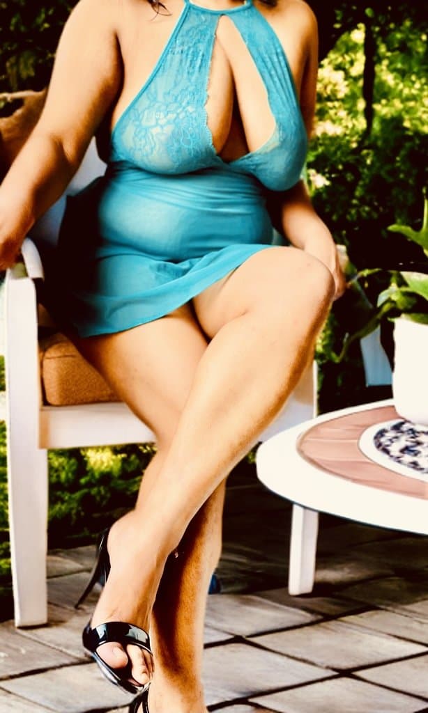 Busty Hot Indian Wife BBW Chubby