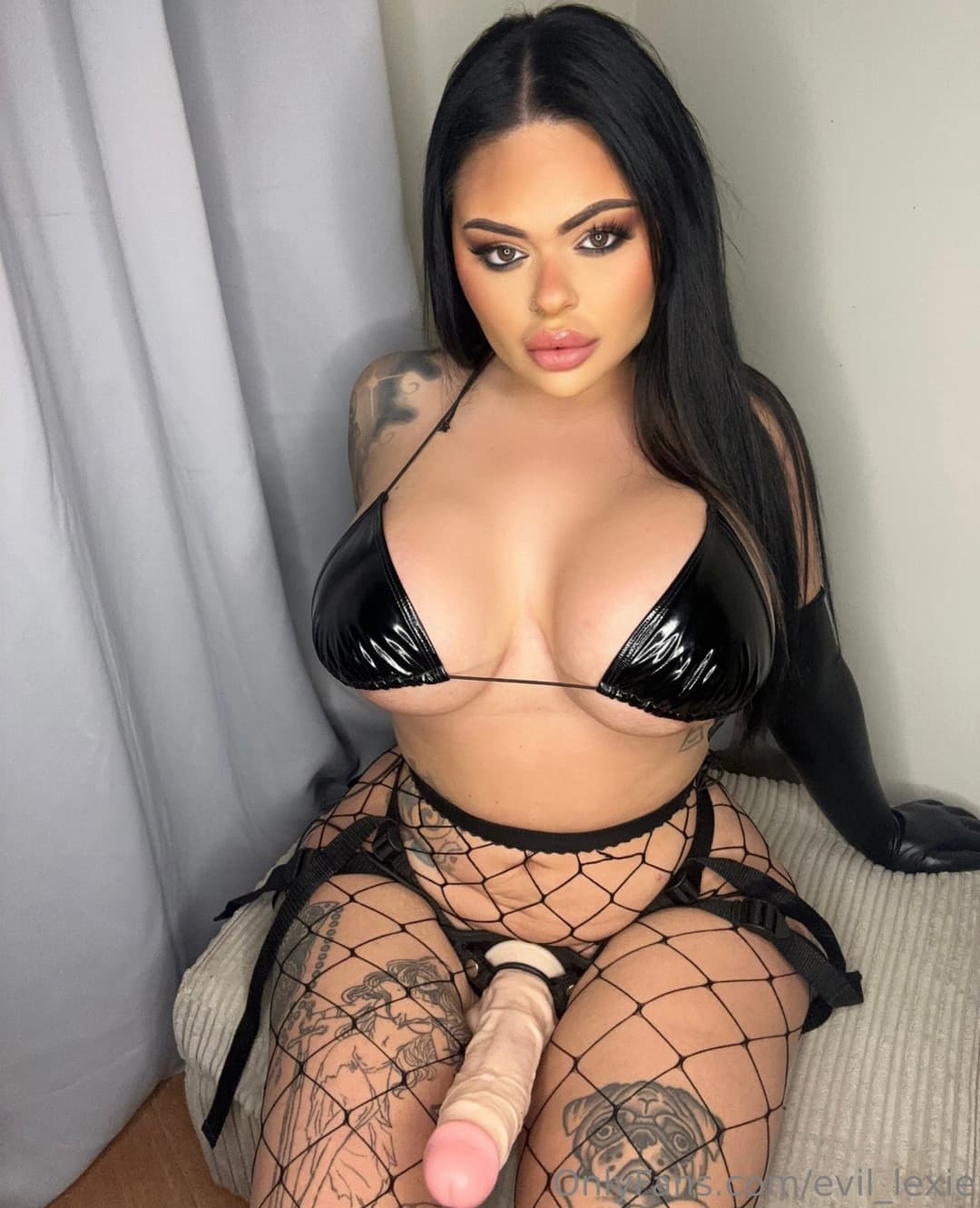 Buen Culo, Buenas TetasXXX