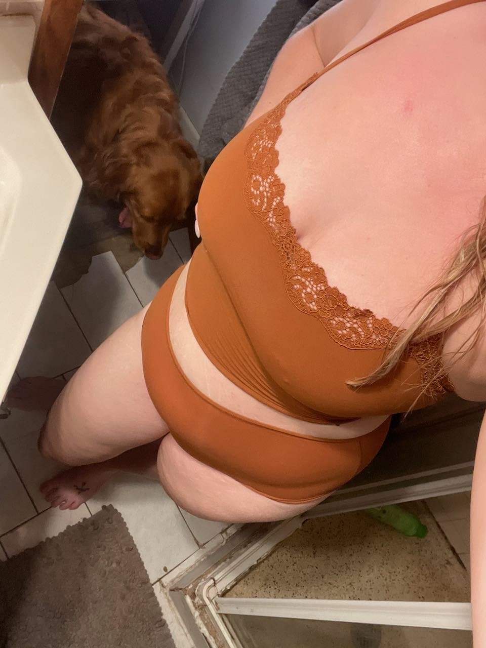 Flight attendant showing some thick blonde white babe action