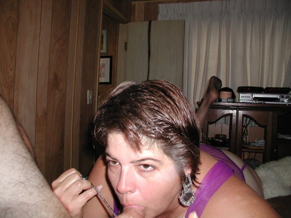 Lynne - Cute, Cuddly & Wants To Be Seen..!!     (er)