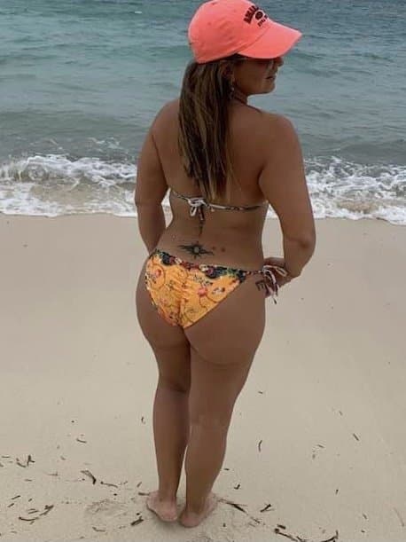 Floridia Spanish milf Mafe Gordon