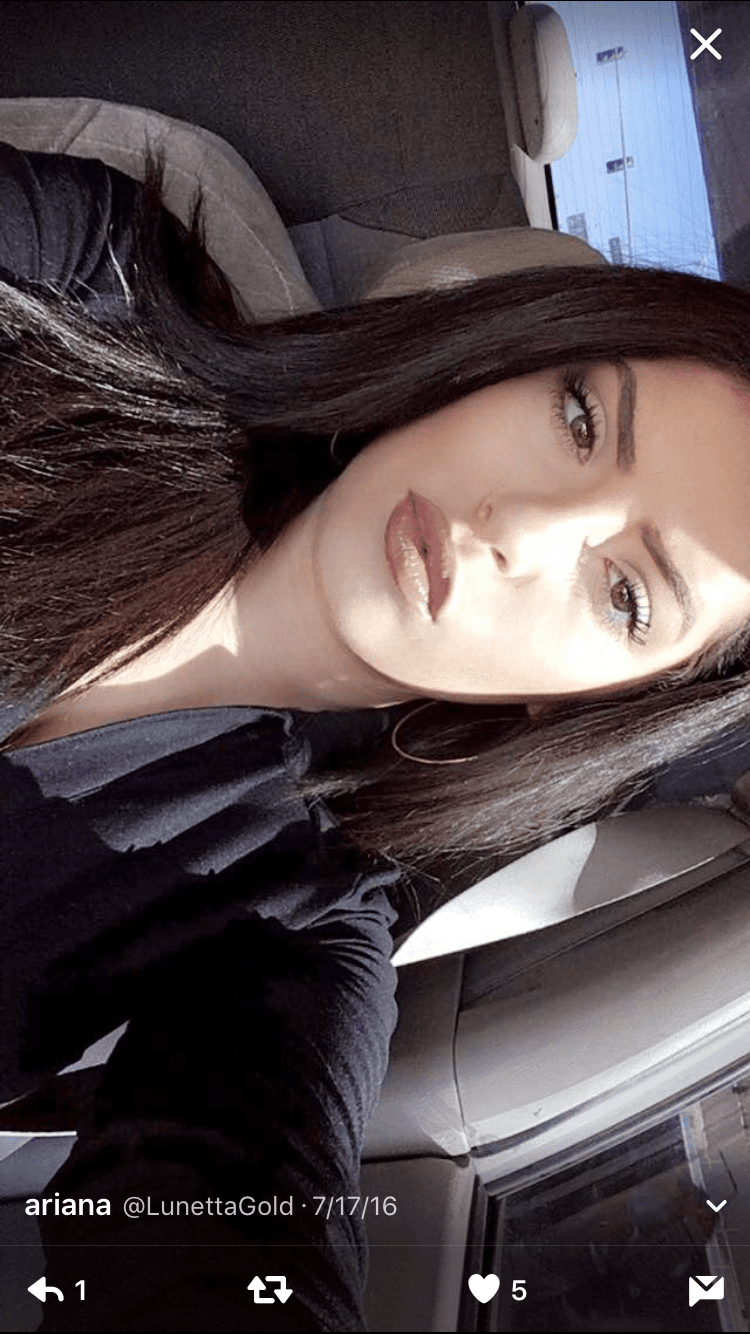 Lunetta gold (Vegas) shows her BJ skills on hairbrush