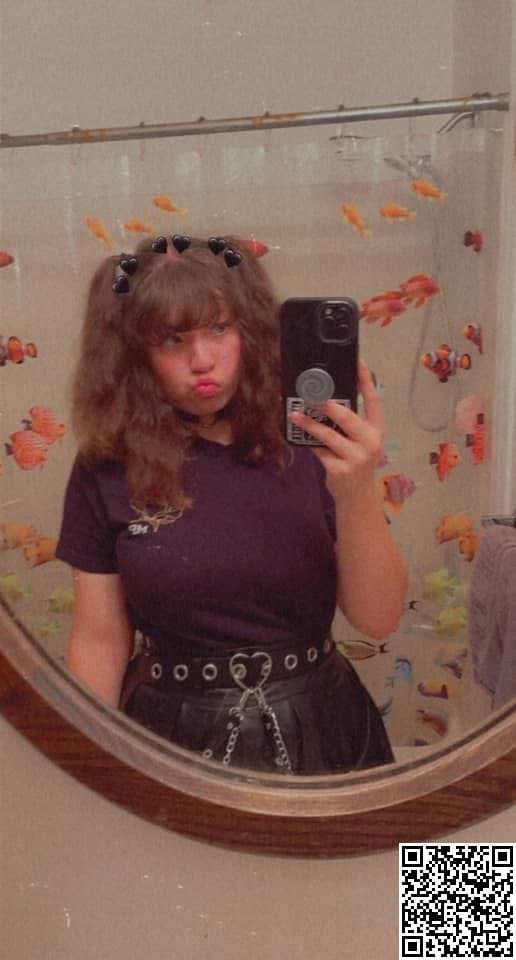 Kaylee - 23yo Big Tits (Non-nude)