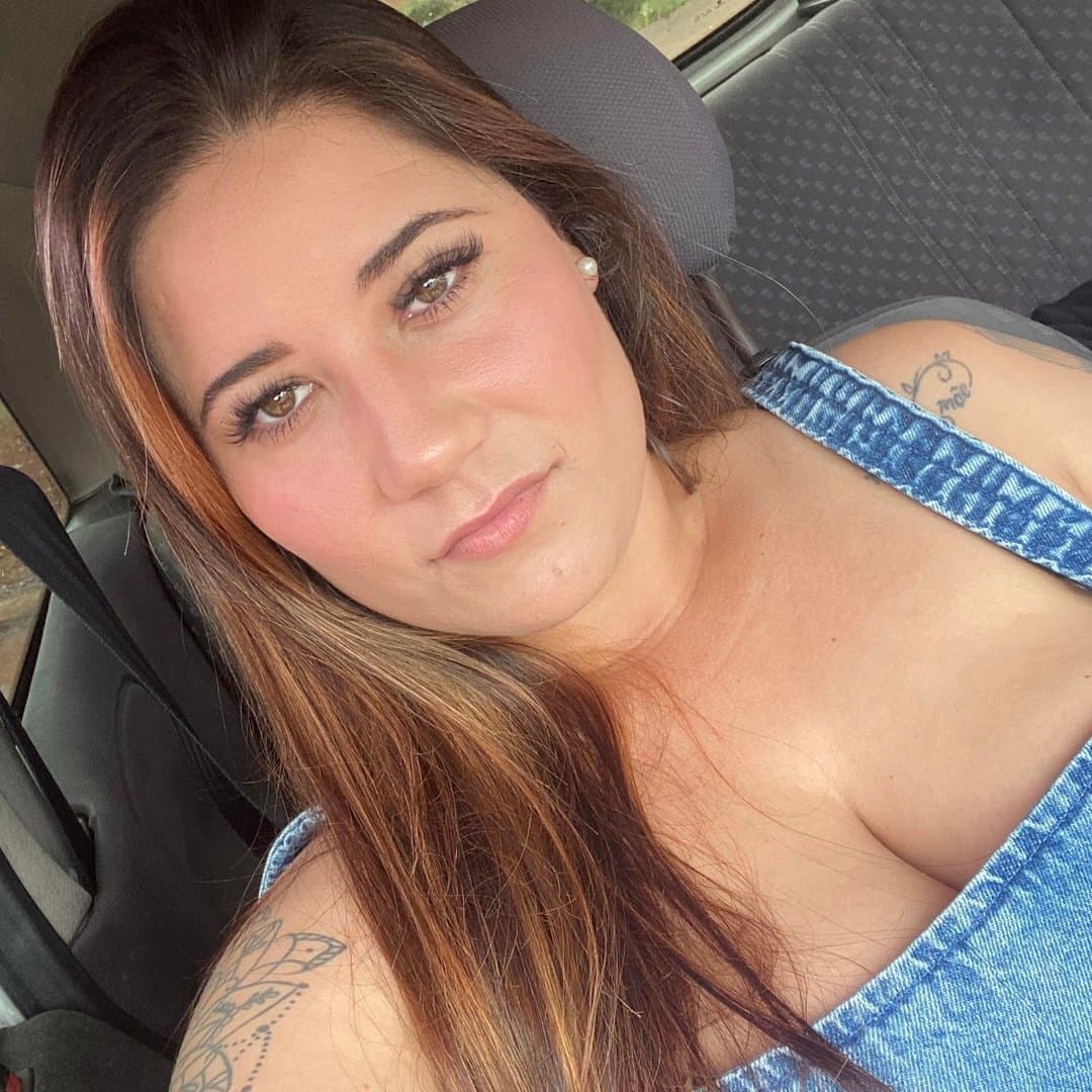 Corno quer que avaliem sua esposa. E quer saber se alguém consegue achar a rede social dela rsrsrs