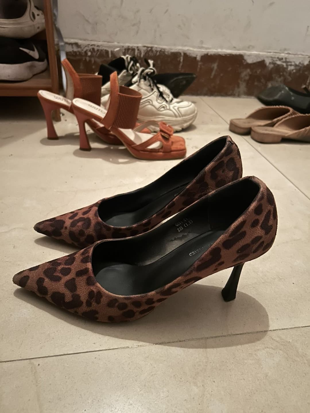 Cock & cum into asian shoes