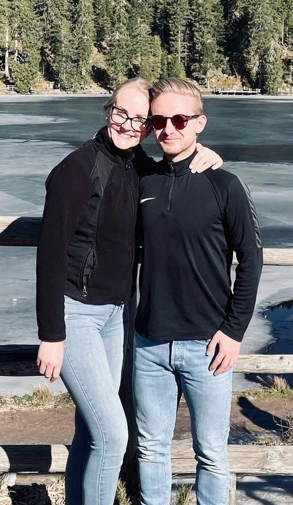 best handjob ever cheating gf giving a handjob for boyfriends best friend