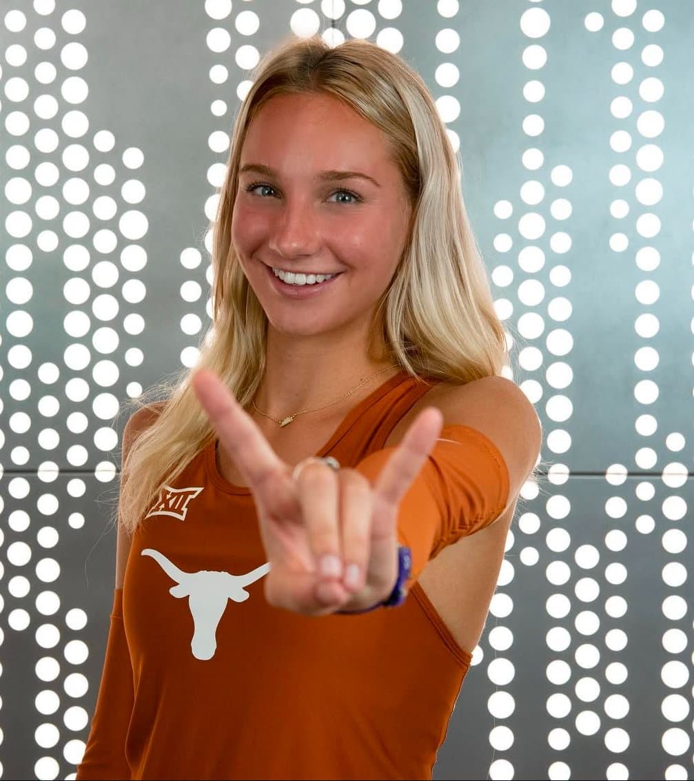 Yummy Athletic College Whore