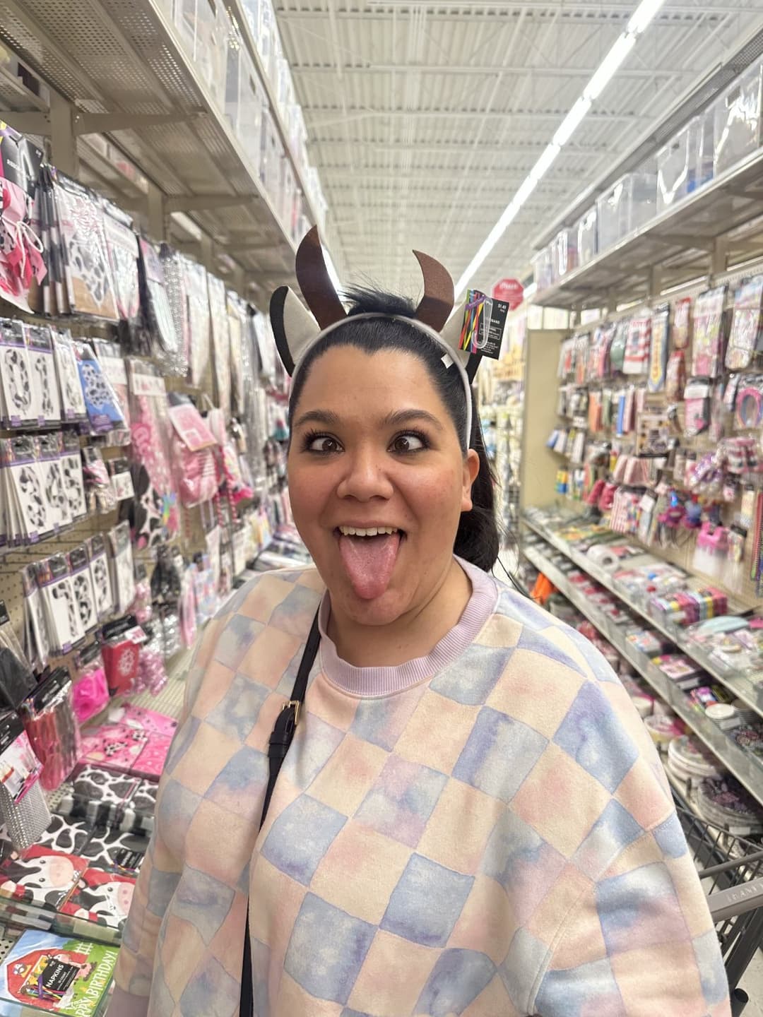 Huge facial for cum slut queen - Latina bimbo gets drenched in cum like an obedient dumb whore