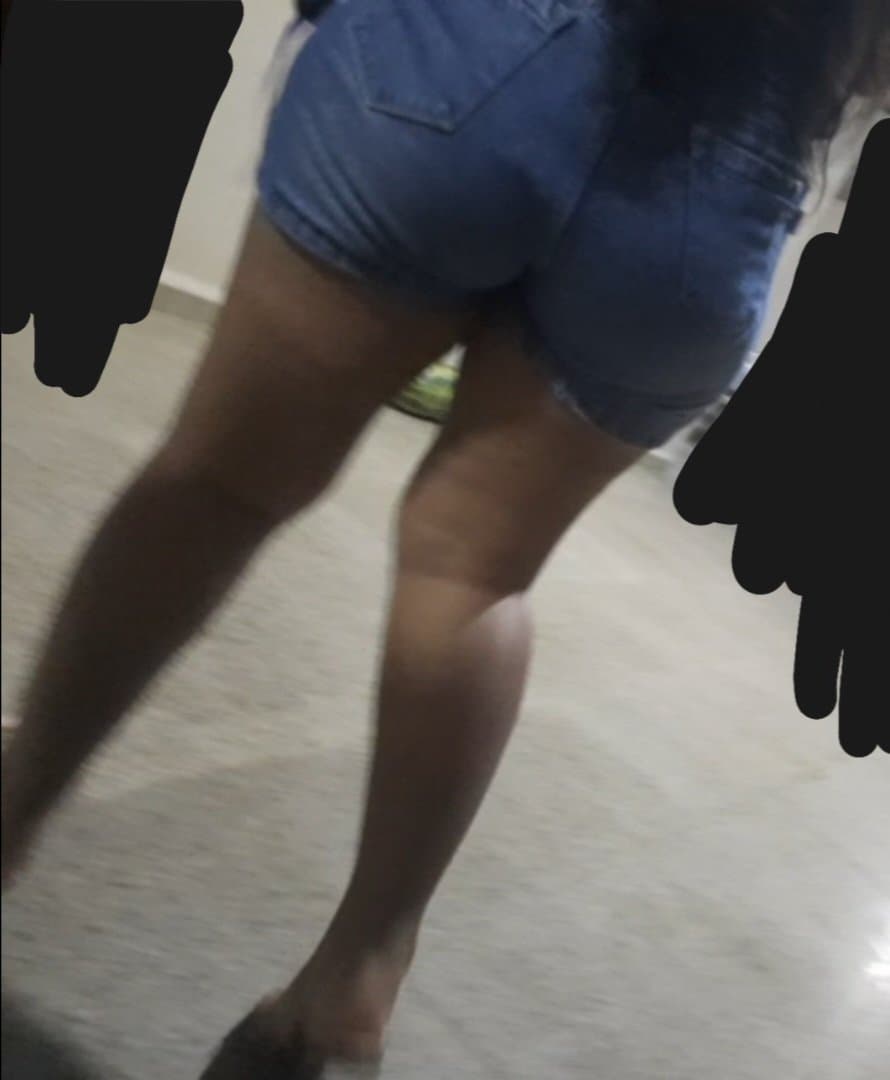 karla lorena heredia salinas espiada, no se da cuenta, amiga