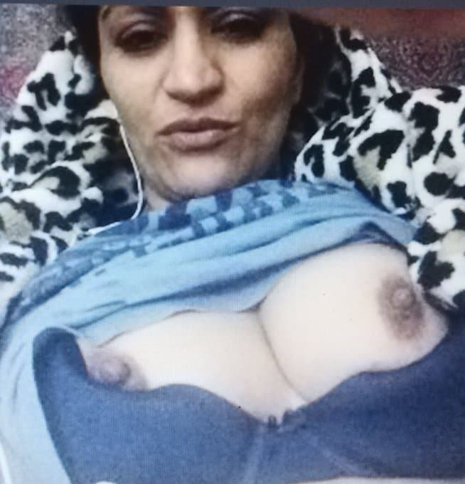 Afghan mature wife needs sperm from all penises