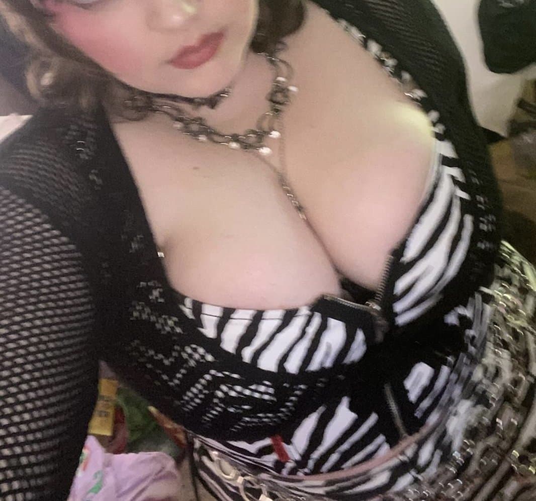 Leaked Goth bbw with giant tits