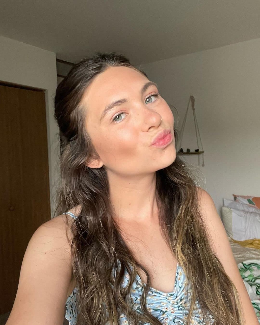 Click to view full size She gives such good head