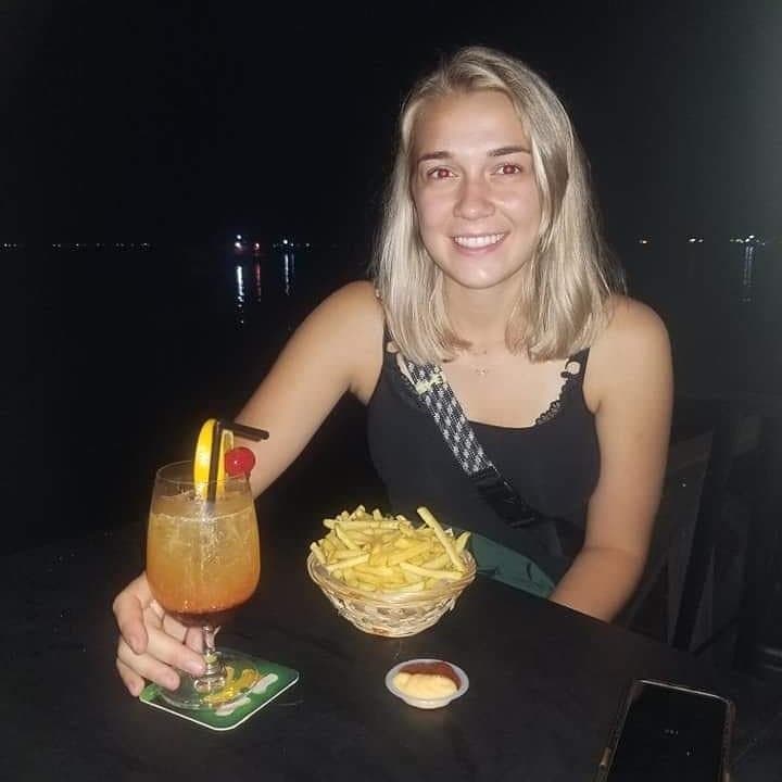 Disclosure #284: Her first foursome