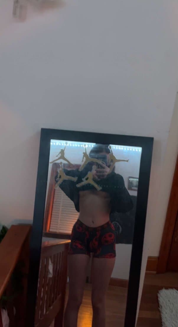 I wanna spit roast Mariah ??