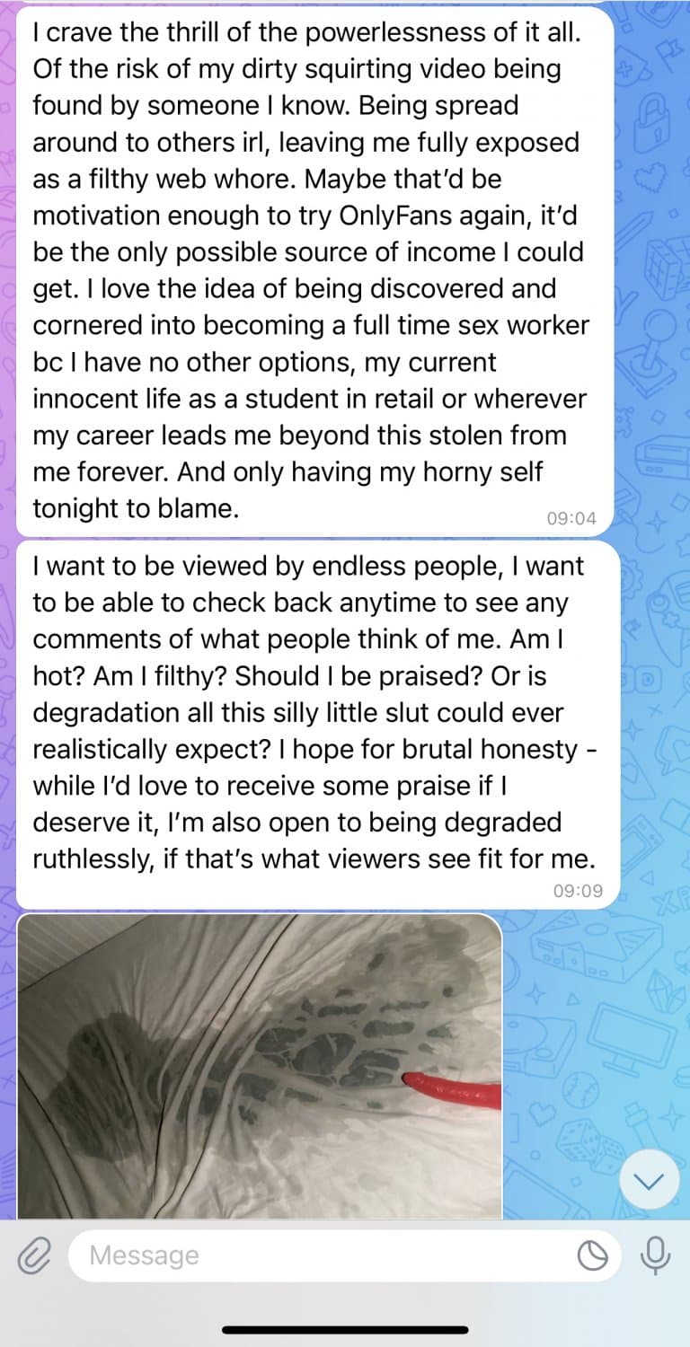 Webslut stayed up till 4am to squirt all over her bed whilst her parents slept next door ??‍???