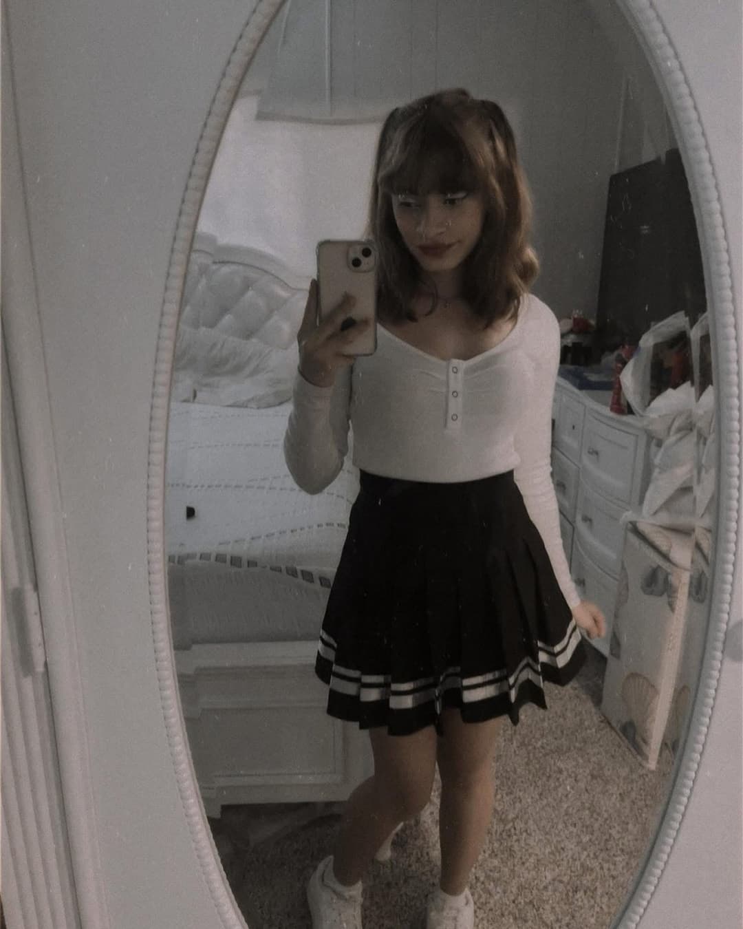 Sexy petite hs teen Dulce Elimar Alecio is sexy and has perfect feet and white toes