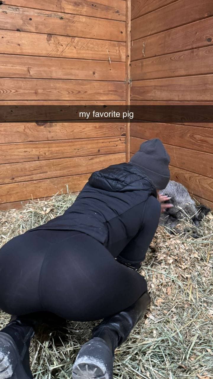 Corinna Kopf sexy ass