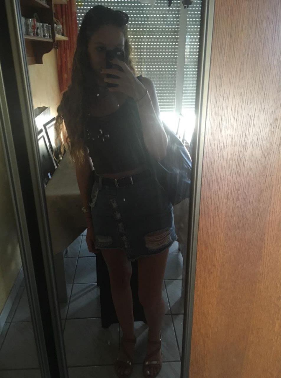 Alexandra t. La chienne française en chaleur