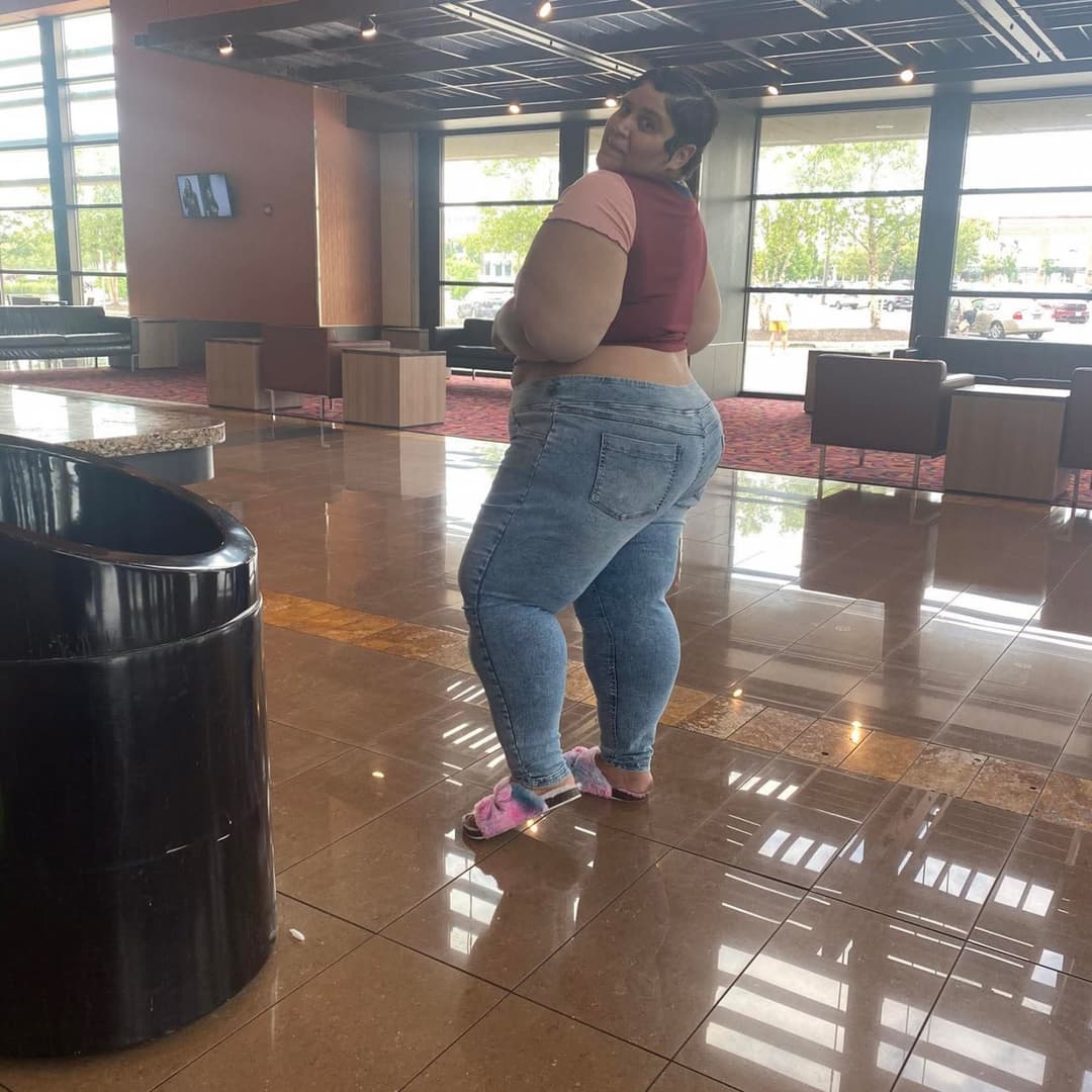 SSBBW THICK LATINA Huge Ass