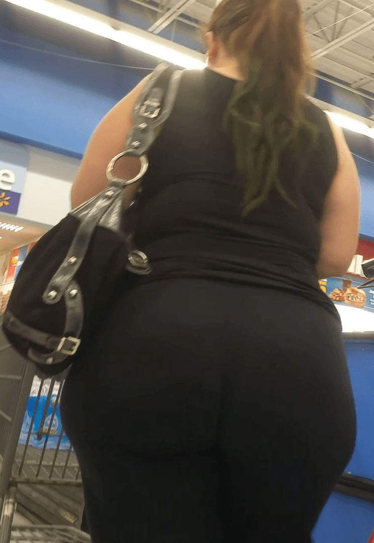 Chubby Pawg Mother With A Plump Fuckable Ass