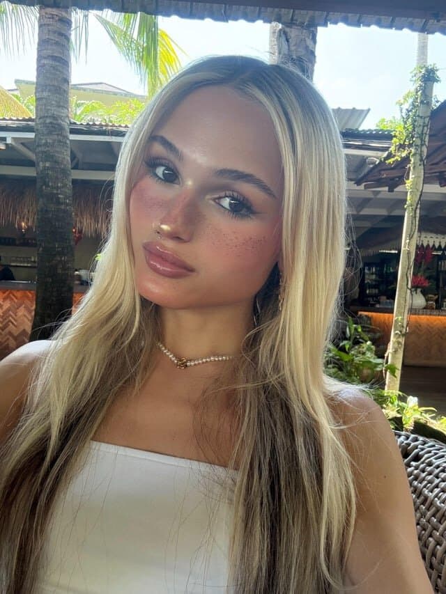 Click to view full size Teen onlyfans trans ladyboy beautiful Blond