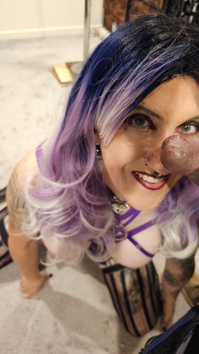 Comment what you’d do to this pathetic trans sissy latex whore.Tiffany minx @tiffanyminxcosplay