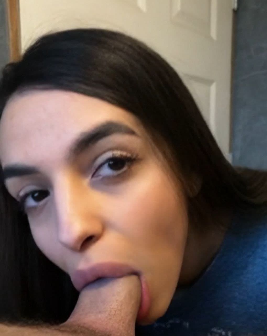 Chupada rica con mirada que enamora