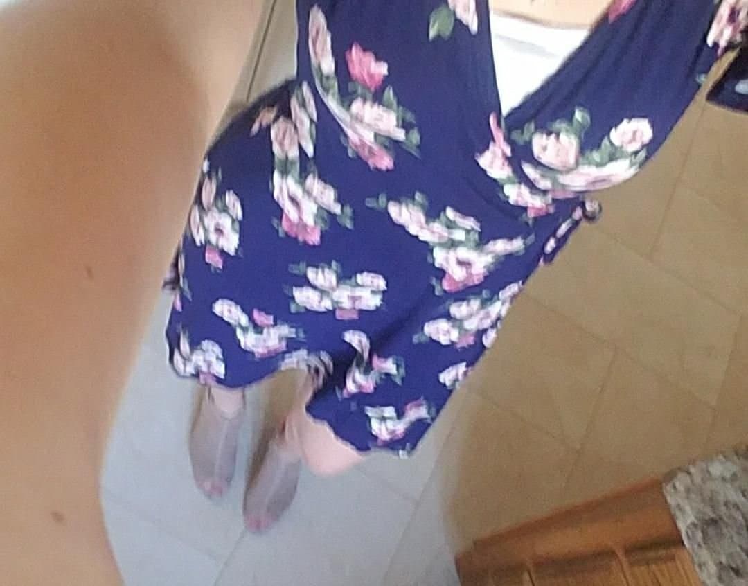 Love letting guys jerk to my wife ?