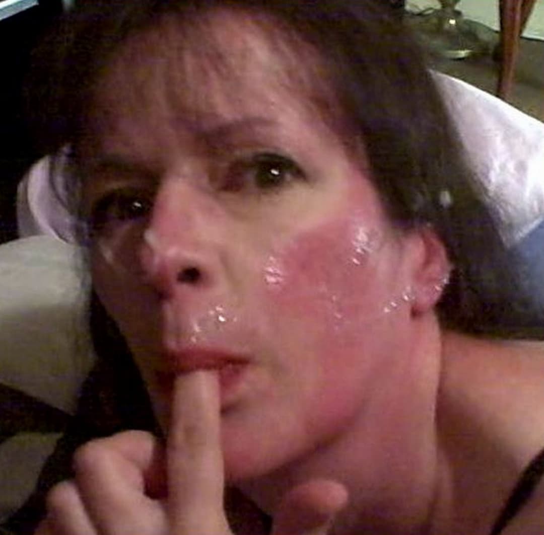 Sexy MILF bitch likes hot cum on her face