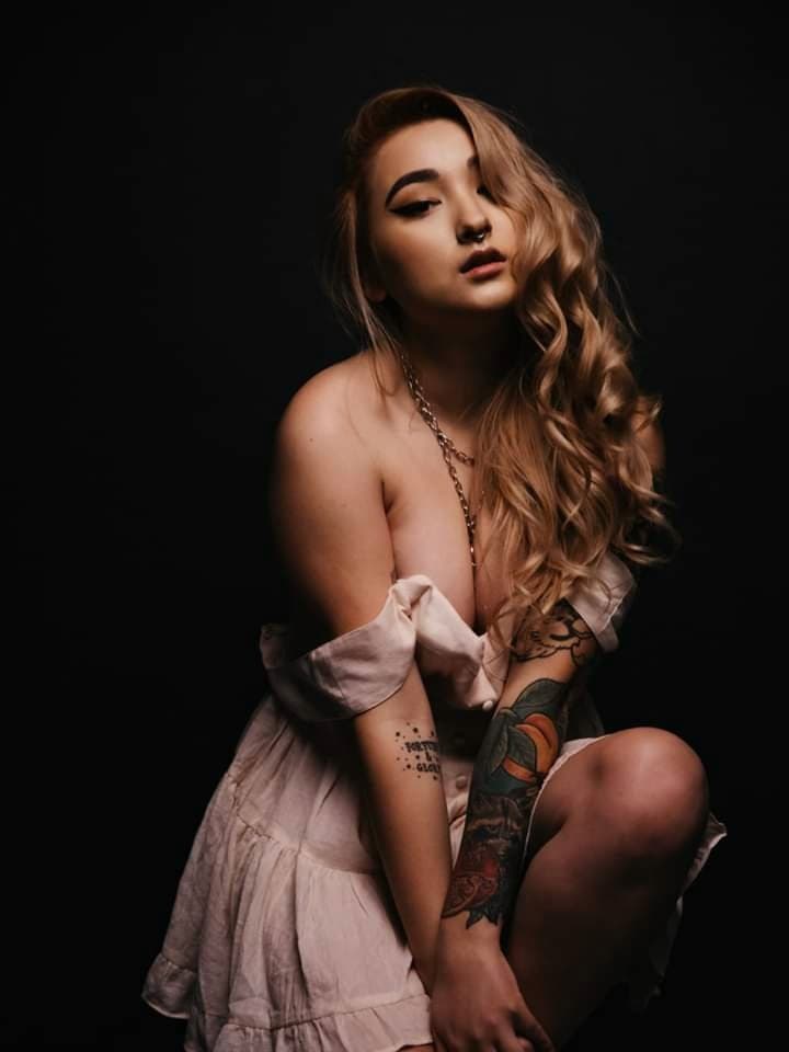 Burlesque dancer 2 early years