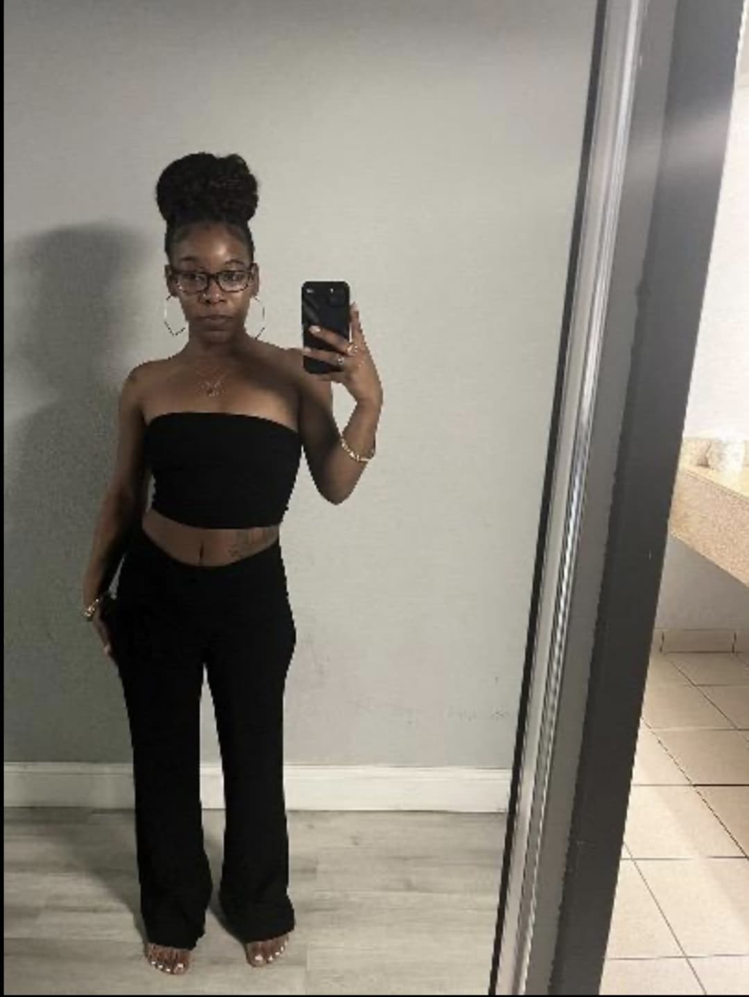 Cute slim thick  ebony eater