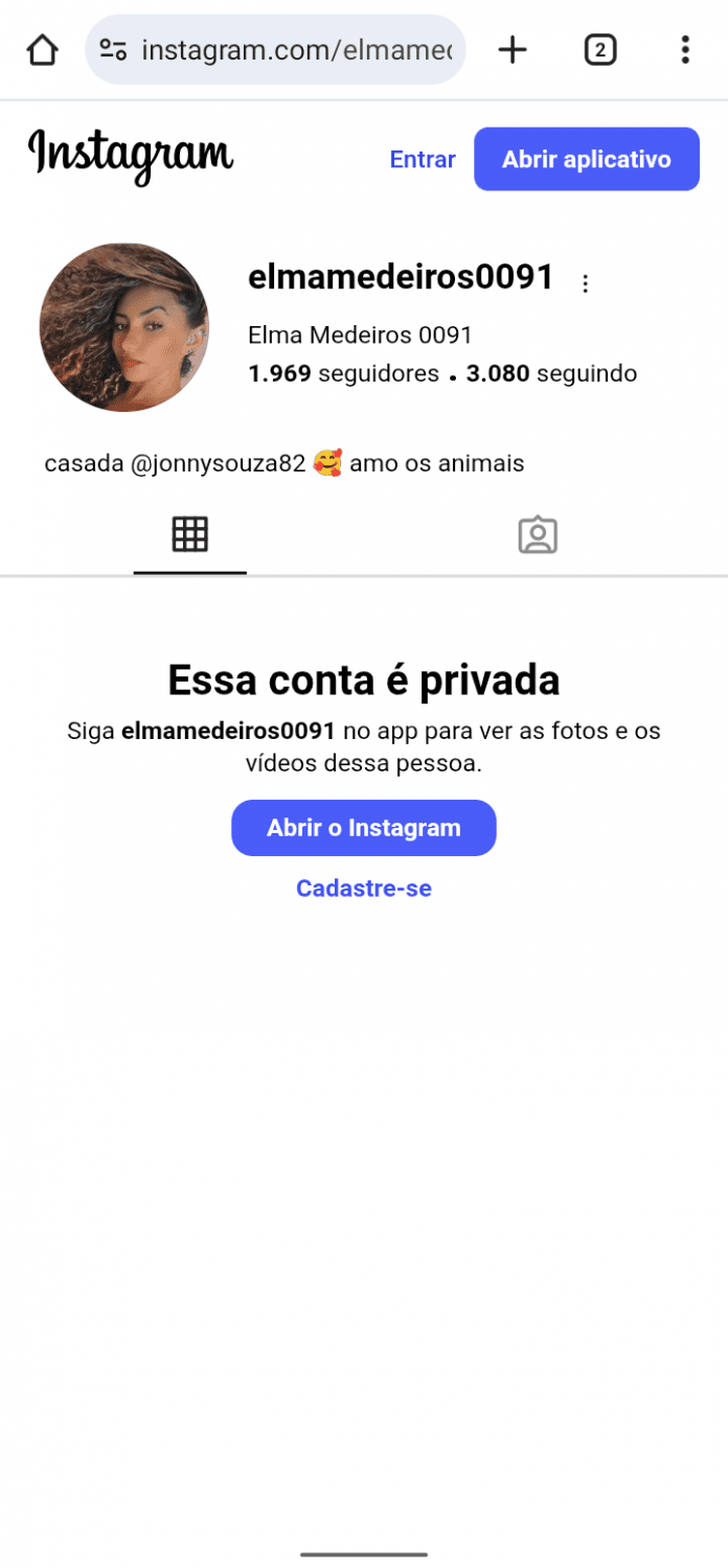 Coloquem pra seguir essa gostosa e me Vazem os stories dela - ela posta muito vídeo da bunda